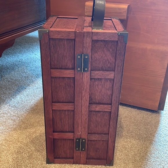 Porcelain doll in carrying crate. Additional dress, shoes and hanger. NWOT. - Picture 10 of 13